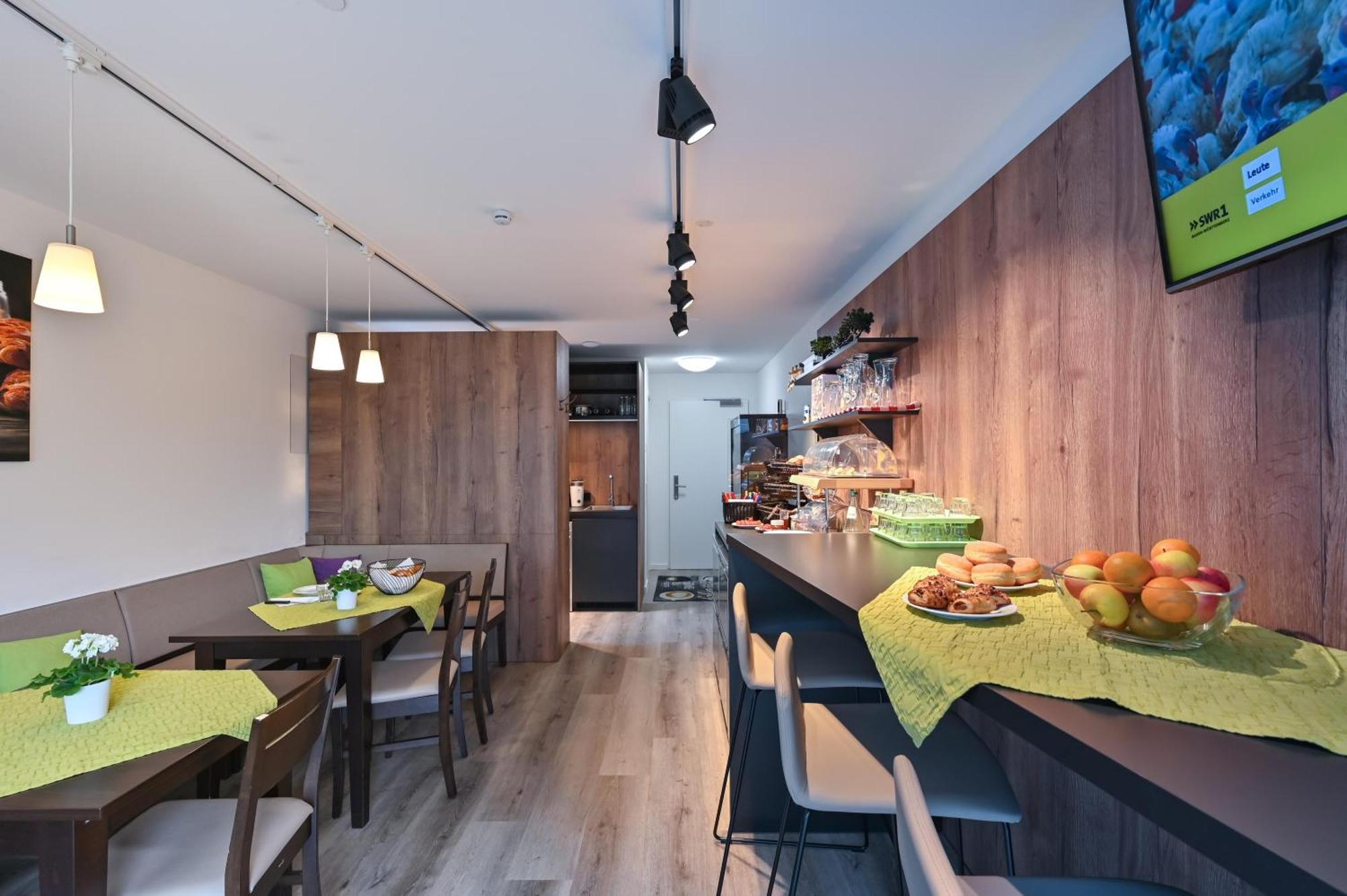 FDH Hotel Gaestehaus Stock Zimmer Sahnehaeuble מראה חיצוני תמונה