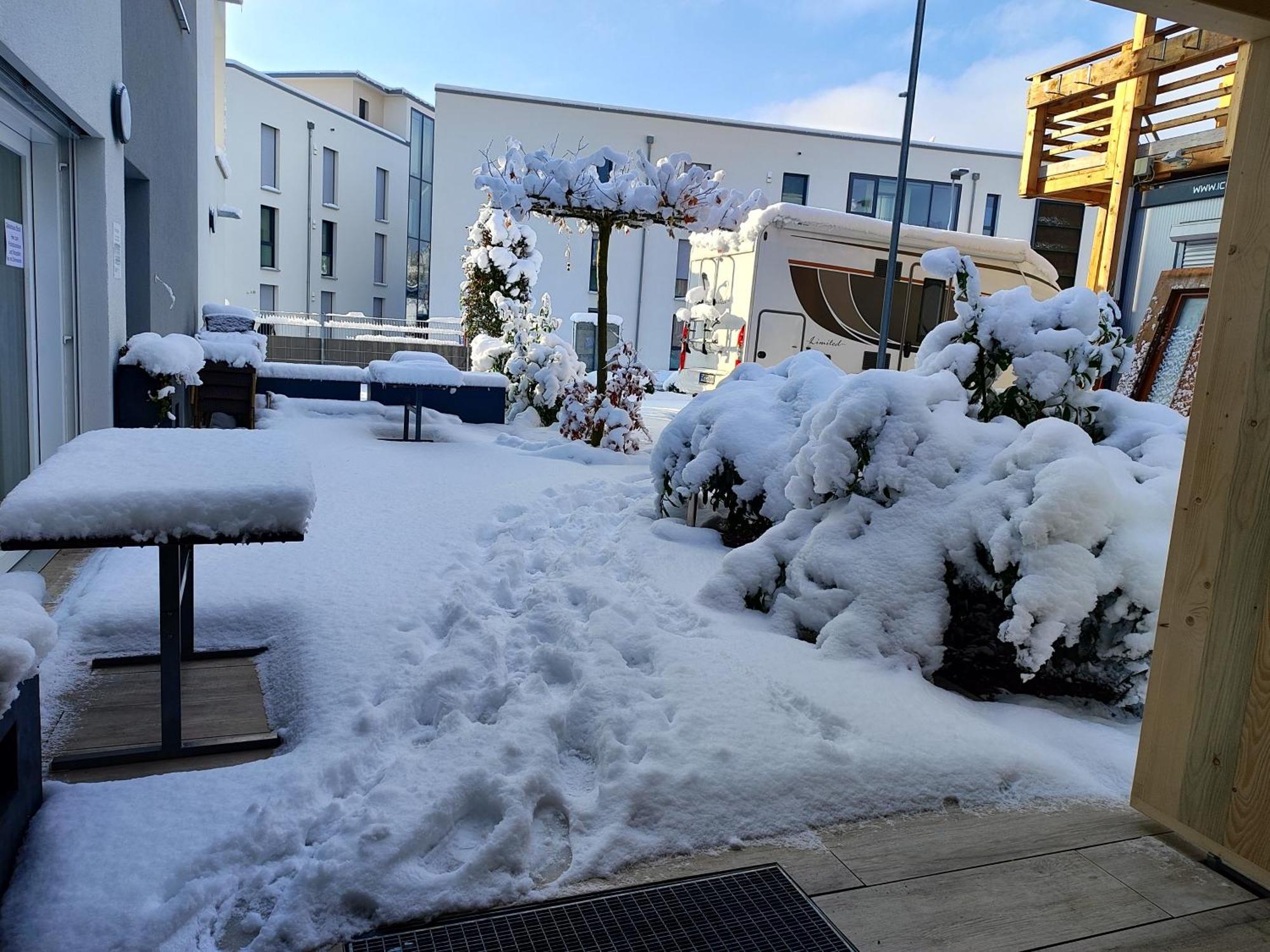 FDH Hotel Gaestehaus Stock Zimmer Sahnehaeuble מראה חיצוני תמונה